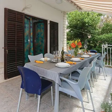 Maja Dom wakacyjny *